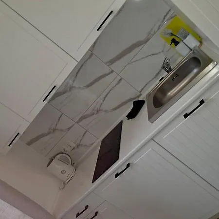 With A Mezzanine In The Center Apartamento