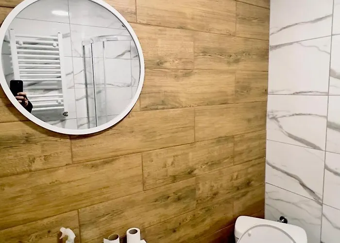 With A Mezzanine In The Center Daire *